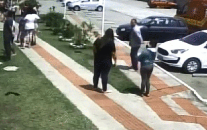 Criança de 1 ano sobrevive à queda de cerca de 13 metros