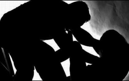 Caminhoneiro tenta estuprar mulher e acaba sendo agredido pelo marido da vítima