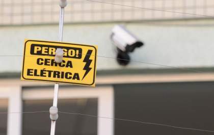 Quando o assunto é segurança, cerca elétrica vale a pena ou não? - Entenda