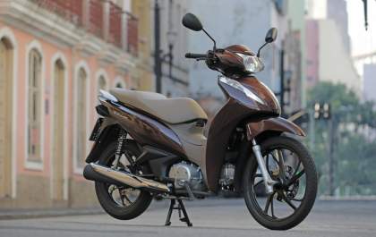 Honda faz aperfeiçoamentos pontuais na linha Biz 125 2021
