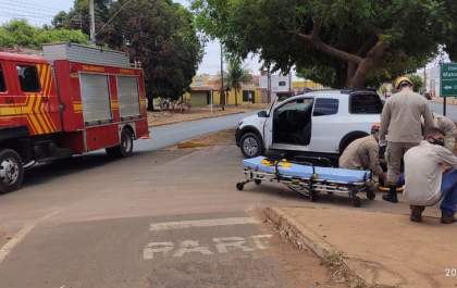 Motoqueiro fica ferido em acidente na Av. Filinto Muller