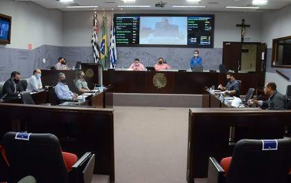 Vereador quer limite em despesas do Executivo com publicidade