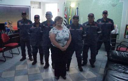 Prefeita Fátima entrega uniforme e novos equipamentos à Brigada