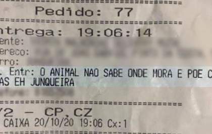 Caixa de restaurante é demitido após comentário ofensivo sobre cliente: ‘O animal não sabe onde mora’