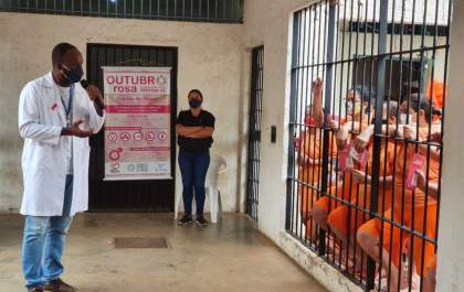 Em TL, internas do Presidio Feminino receberam orientações sobre câncer