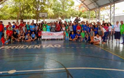 Escola realiza 8ª edição de gincana solidária com live musical