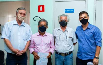 SBC Hospital José Fortuna de Castilho entrega projeto aos candidatos Joni Buzachero e Paulo Boaventura em visita