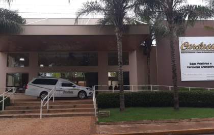 Bebê de mulher esfaqueada pelo marido está sendo velado na Capela Cardassi