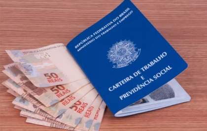 Idoso é agredido por 'ex-patrão' durante cumprimento de ordem judicial