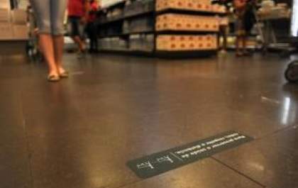 Idosa é humilhada ao pedir para cliente respeitar distanciamento em mercado no Hilda Mandarino