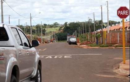 Após escândalo de R$ 1 milhão, Prefeitura faz novo contrato de quase R$ 300 mil para continuar pintando sinalização