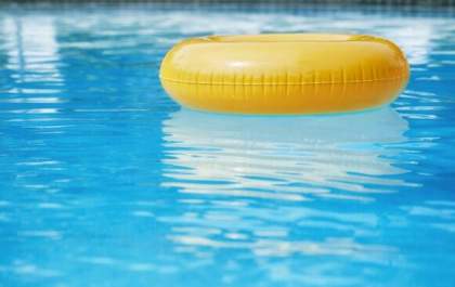 Polícia Militar salva menina de 2 anos que se afogou em piscina em Birigui