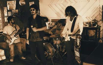 Pensamento beatnik e guitarras: nasce o novo single da banda Vale Hermético