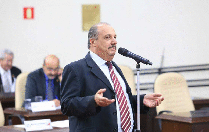 Vereador copia e cola projeto de colega