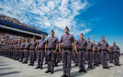 Polícia Militar celebra 189 anos de criação com hasteamento da Bandeira Nacional em todas as unidade