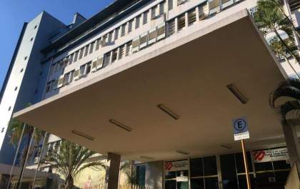Mulher é internada em estado grave após acidente no trânsito em Birigui