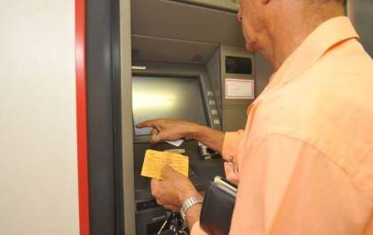 Bancos têm horário especial de atendimento na véspera do Natal
