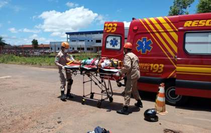 Jovem sofre acidente de moto próximo ao Detran em TL