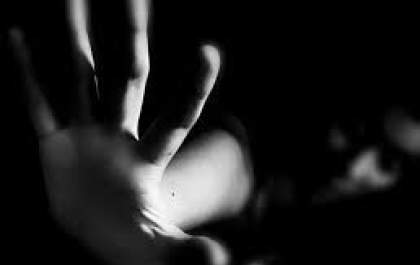 Homem é preso após invadir casa e estuprar mulher na frente dos filhos&nbsp;