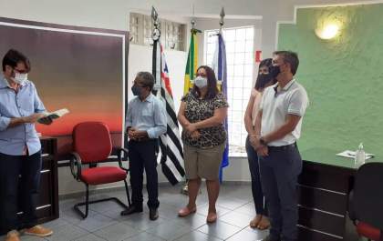 Padre e pastores abençoam nova Administração de Castilho