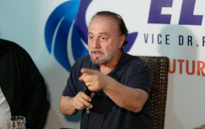 Prefeito de Andradina dispensa carros oficiais e vai trabalhar com veículo &nbsp;próprio