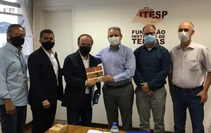 Prefeito Mário Celso Lopes resgata e amplia convênio com Itesp