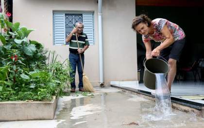 Verão eleva consumo de água em Andradina e Castilho