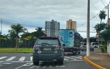 Penápolis é a primeira a receber vacinas na região