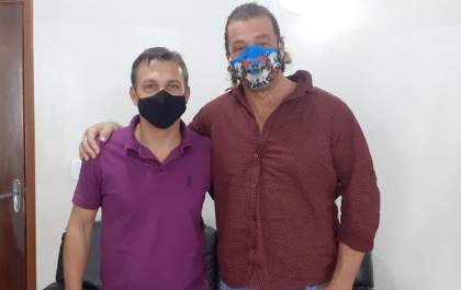 Ator global visita prefeitura e cogita gravar filme em Castilho