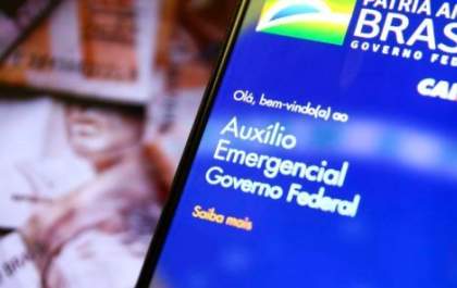 Nascidos em outubro podem sacar auxílio emergencial a partir de hoje