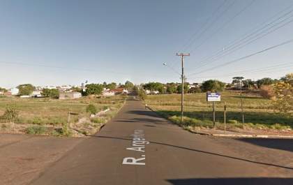 Obra na Pompeu interdita trânsito na rua Argentina