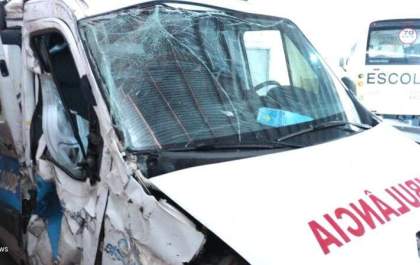 Paciente morre após ambulância tombar em rodovia em Andradina
