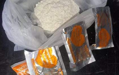 Mãe três-lagoense é presa tentando entrar com drogas em presídio