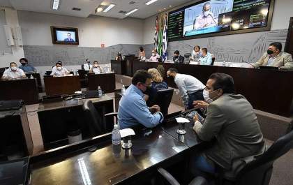 Item único da pauta da Câmara é adiado por 16 sessões a pedido do autor