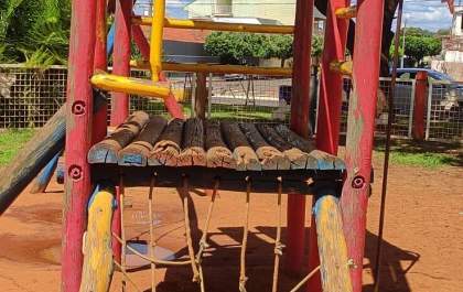 Prefeitura pede autorização da Câmara para substituir parques infantis das Praças Públicas