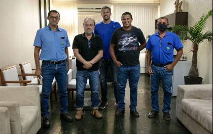 Encontro de Mário Celso e Coapar aborda agroindústria do leite e saídas para os pequenos produtores
