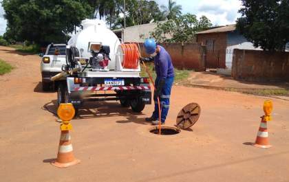 Águas Andradina utiliza novo equipamento para desobstrução de redes de esgoto