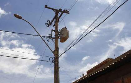 Jovem que sofreu acidente com fios de poste deve ter alta