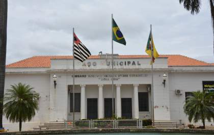 Paço Municipal, na praça James Mellor, abrigará o patrimônio histórico e cultural de Birigui