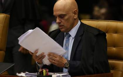 Com ordem de Moraes, PF prende em flagrante deputado Daniel Silveira