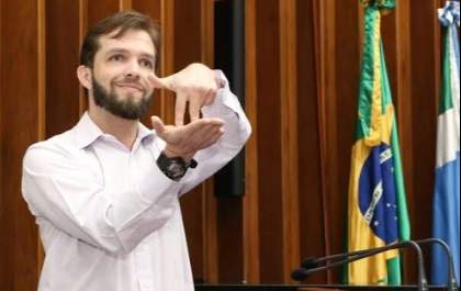 TL é a primeira no estado a ter libras em sua grade curricular