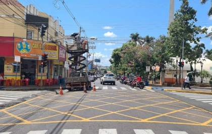 Semáforos são sincronizados para para melhorar o trânsito em Birigui