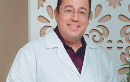 Médico responsável pela UTI explica necessidade de vacina para conter a Covid
