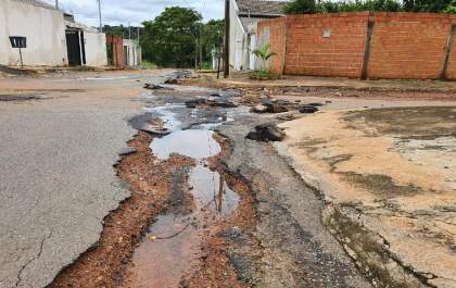 Chuvas trazem triste realidade a moradores do Laranjeiras