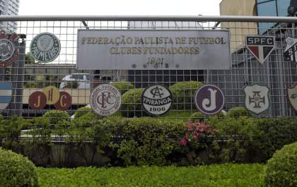 Governo de SP ignora recomendação e decide manter os jogos do Paulistão