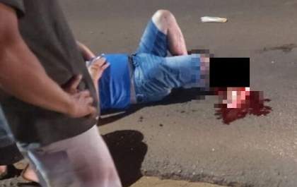 Motociclista tem perna dilacerada em acidente