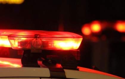 Trio é preso pela PM com réplica de pistola após fracassar em roubo de carro