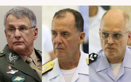 Comandantes do Exército, da Marinha e da Aeronáutica deixam cargos
