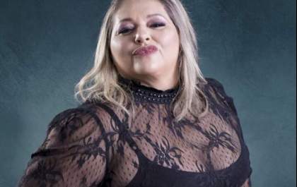 Ela é Márcia Maria