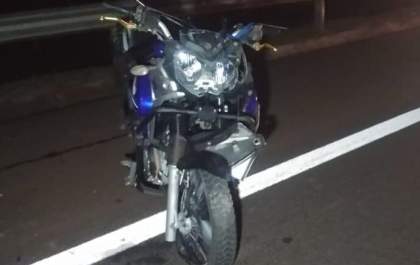 Jovem de Guararapes morre ao bater com moto na traseira de caminhão